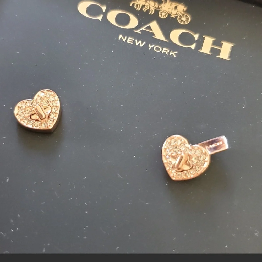 COACH Twinkling Heart Stud Earrings NWOT - Picture 1 of 1